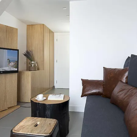 Hotel Loizos Stylish Residences 3*