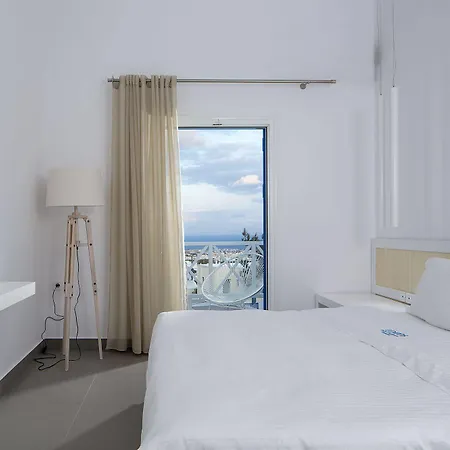 로이조스 아파트먼트 3* 산토리니