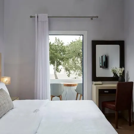 Hotel Loizos Stylish Residences 3*