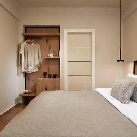 Loizos Stylish Residences 3* Fira (Santorini)