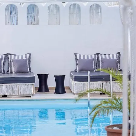 Hotel Loizos Stylish Residences Fira (Santorini)